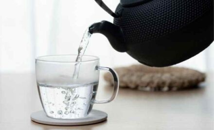 Beneficios del Agua Caliente Según el Ayurveda